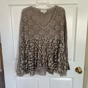 Belle France Lace top